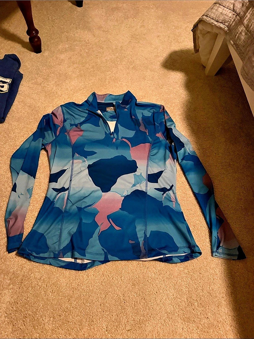 Callaway Women's Abstract Long Sleeve Quarter Zip in Blue & Green Like New